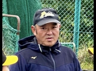 監督　田中　誠一